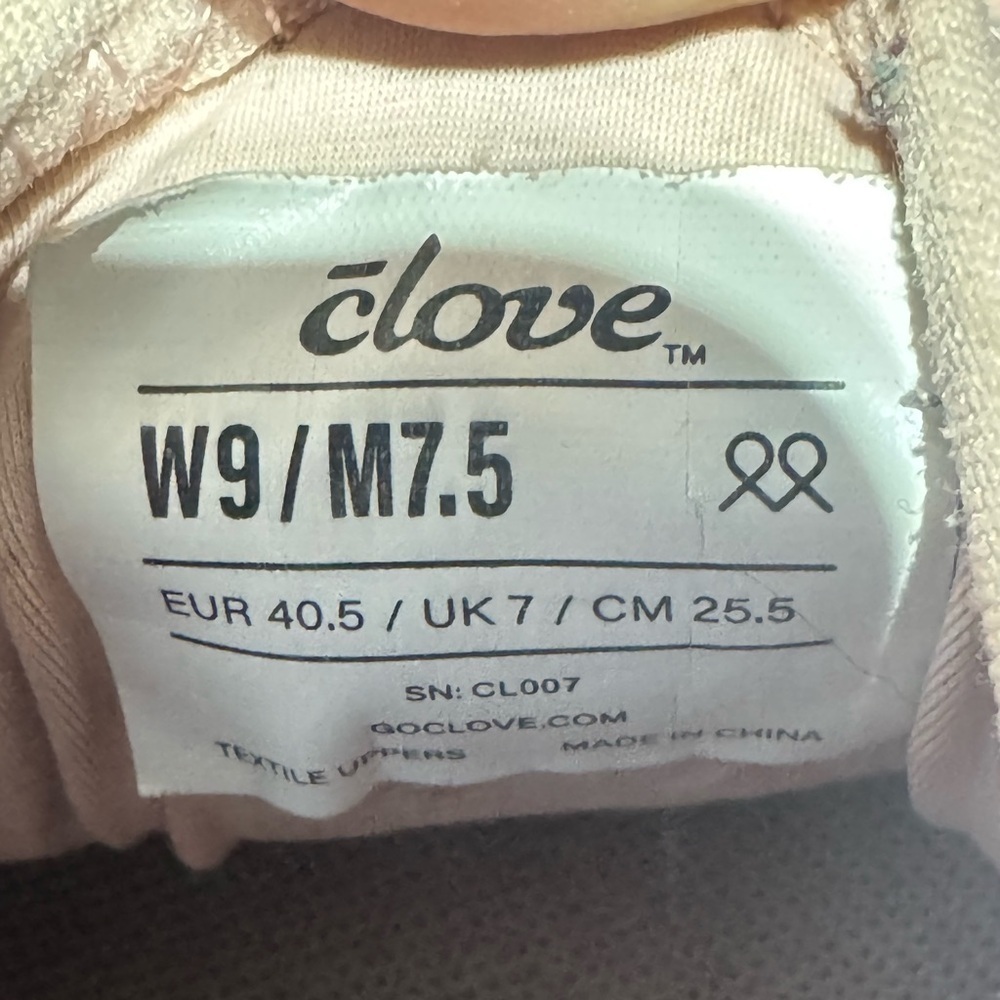 Clove Womens Classic Nursing Shoe Size 9 Work Comfy Low Top Slip On - Picture 7 of 8